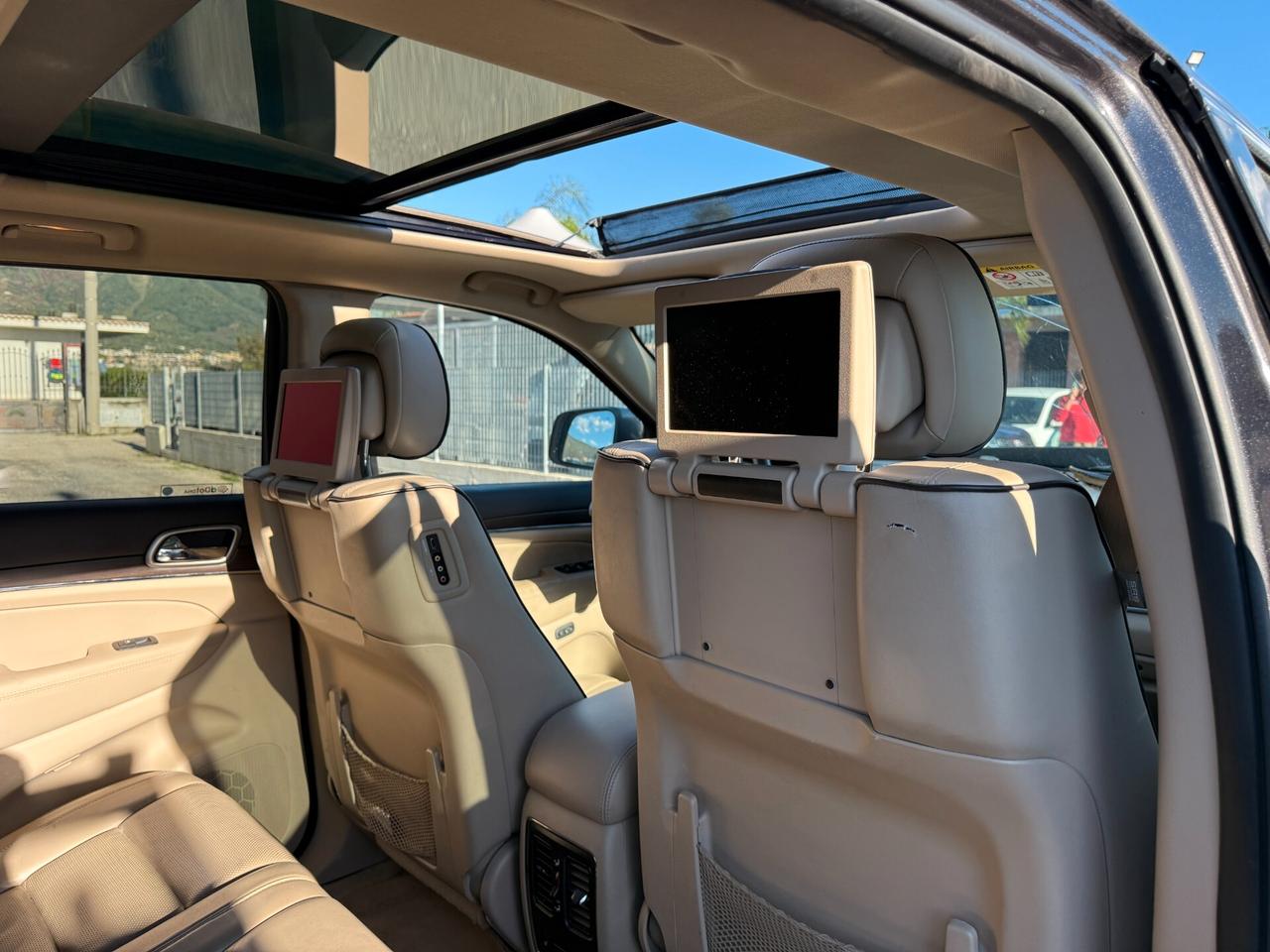 JEEP GRAN CHEROKEE 2015 3.0 DIESEL 250 CV *SINISTRATO