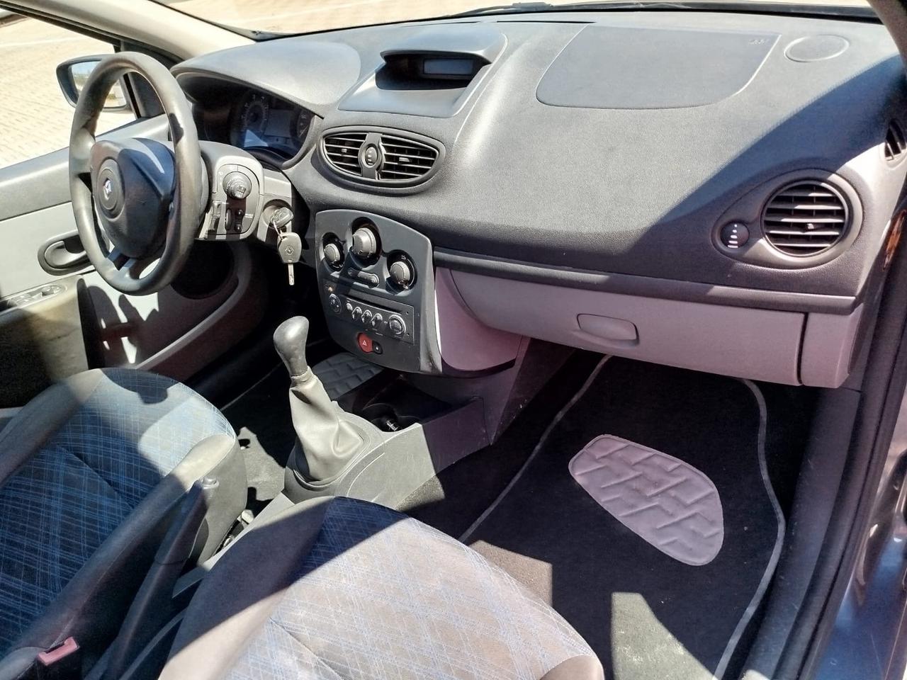 Renault Clio 1.2 16V 5 porte Dynamique