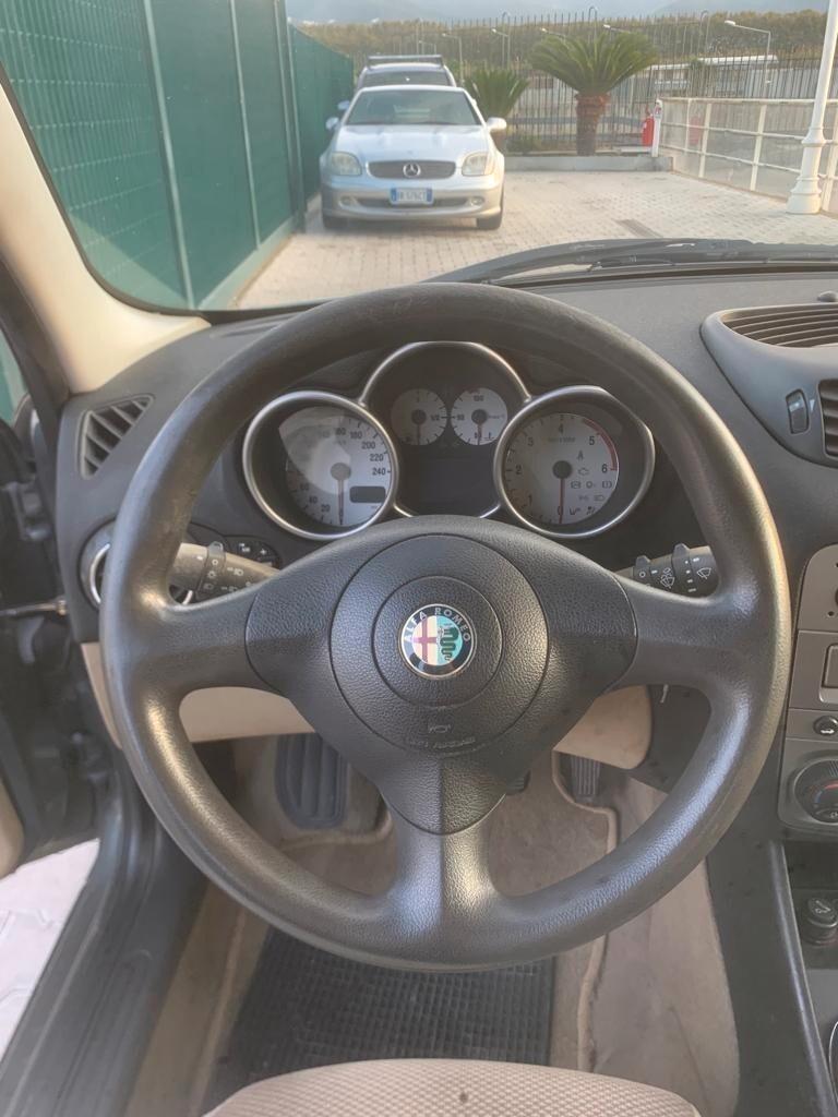 Alfa Romeo 147 1.9 JTD (115 CV) cat 5p. Distinctive