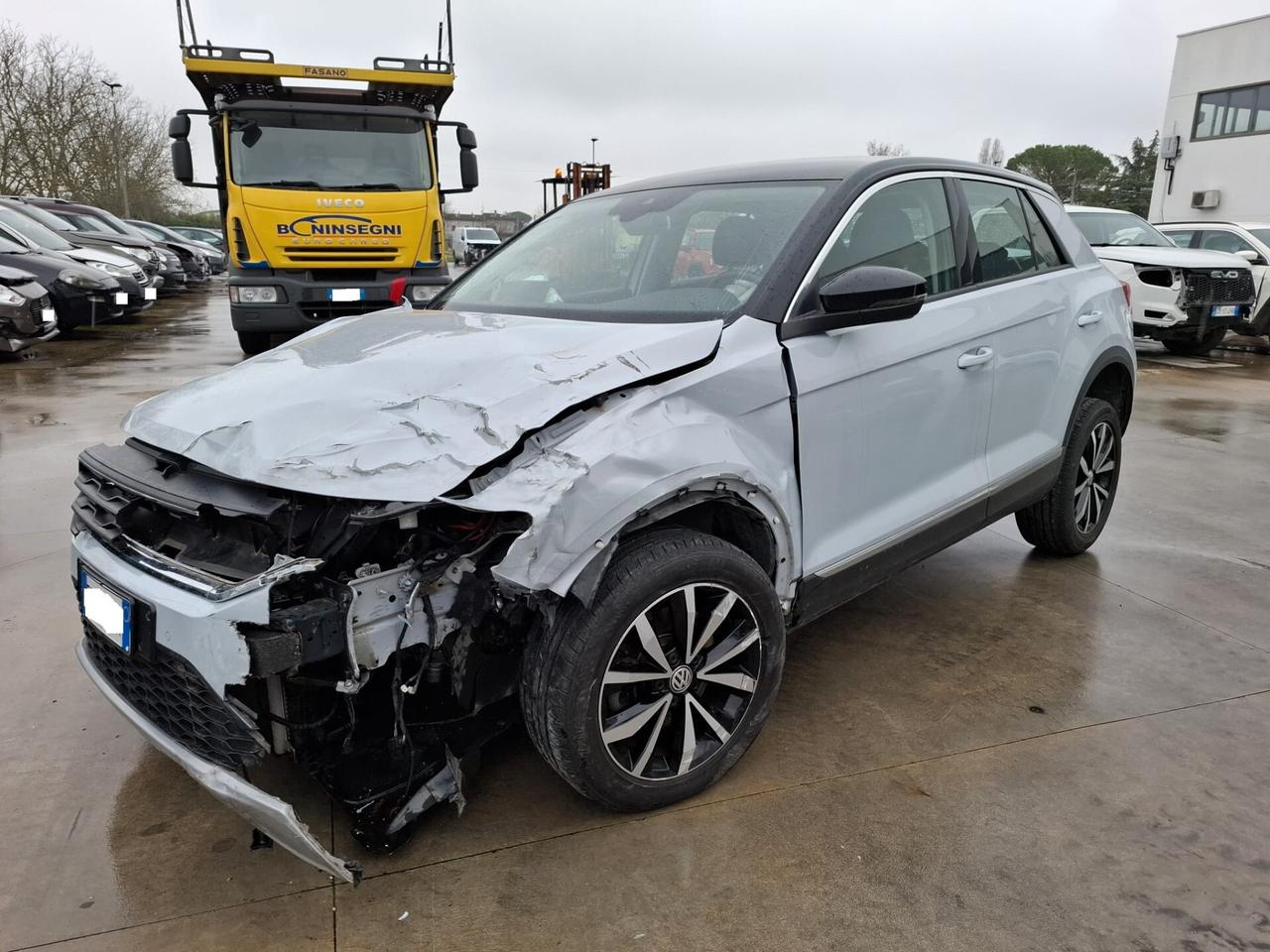 Volkswagen T-Roc 1.5 TSI - SINISTRATO