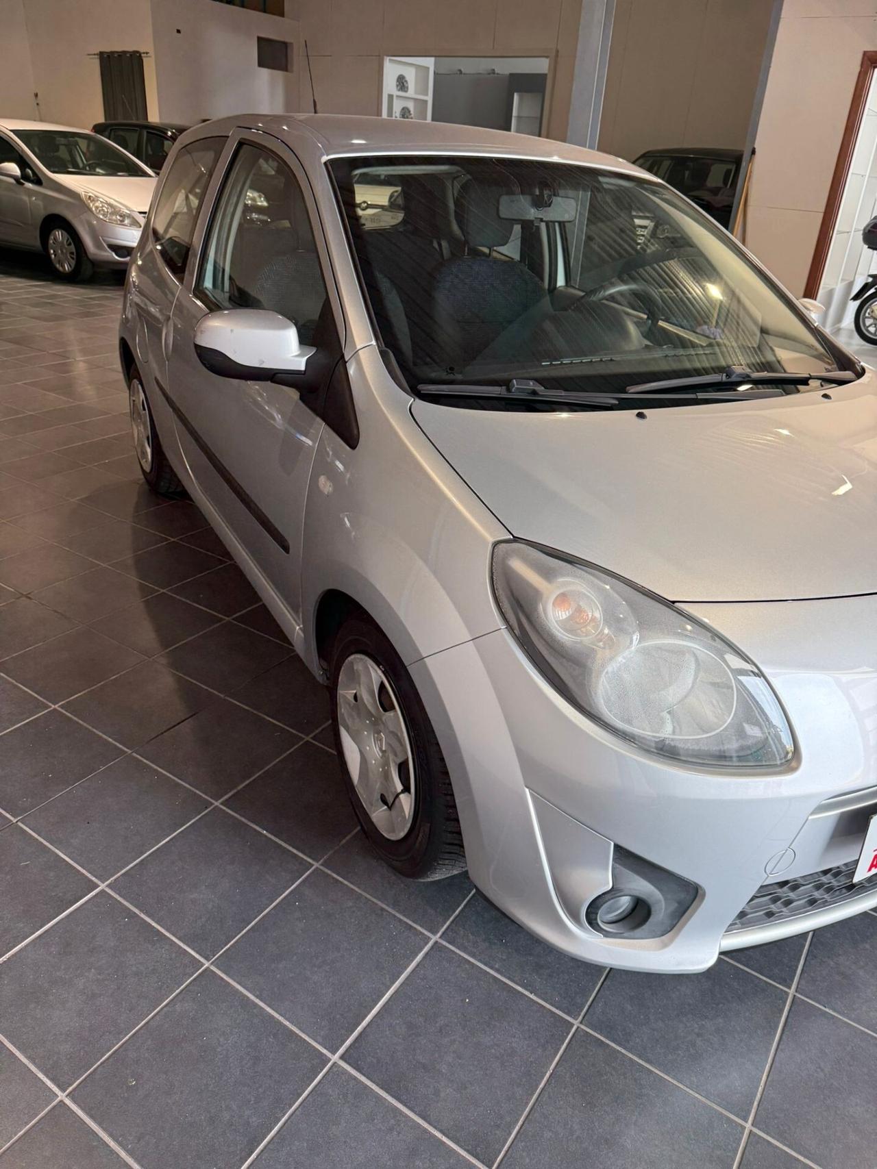 Renault New Twingo - NEOPATENTATI