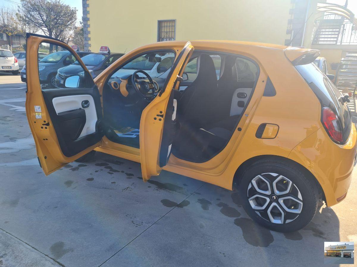 RENAULT Twingo Benzina-Euro 6D-Neopatentati-2019