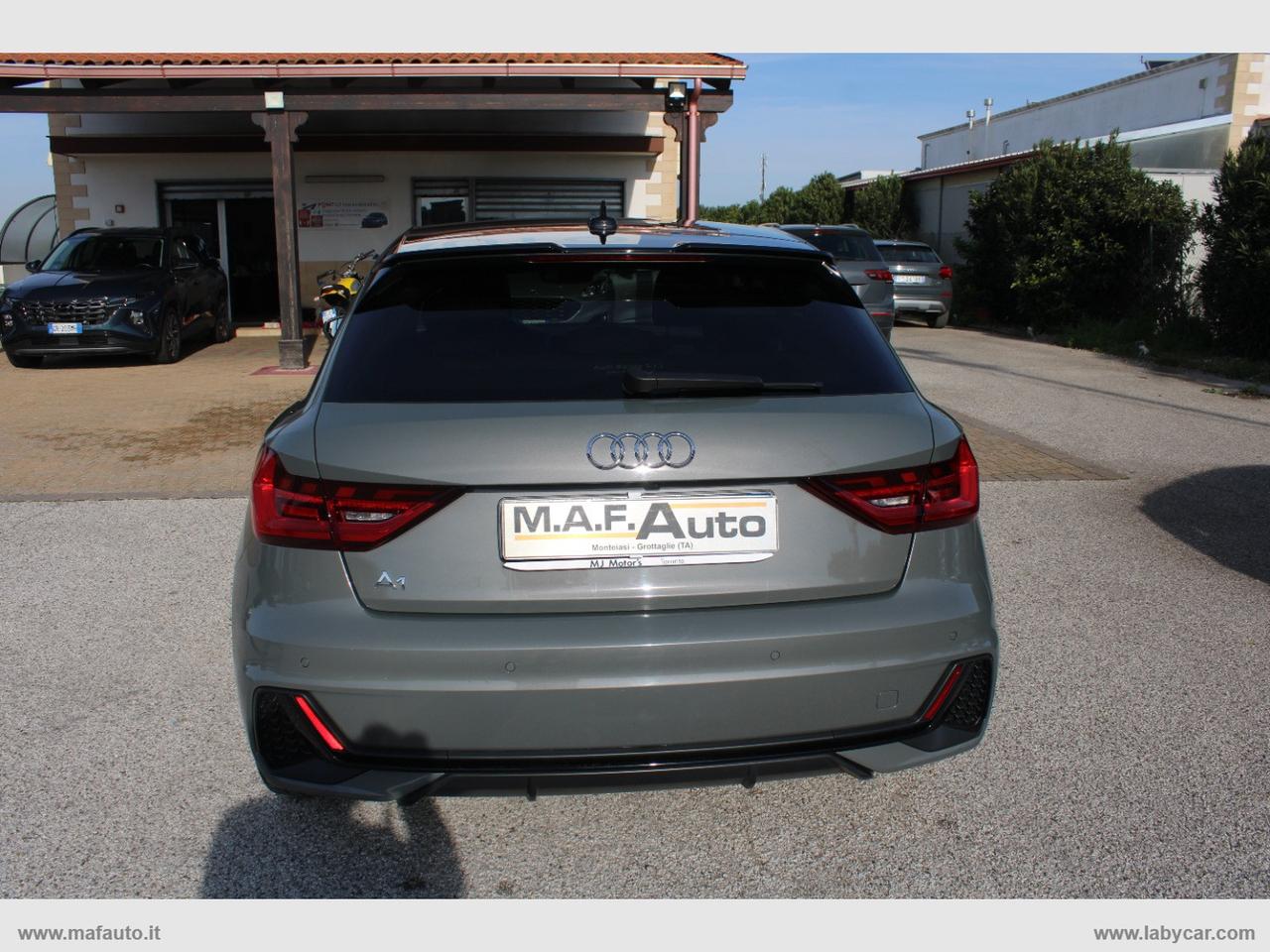 AUDI A1 SPB 30 TFSI S tronic Identity Black SLINE