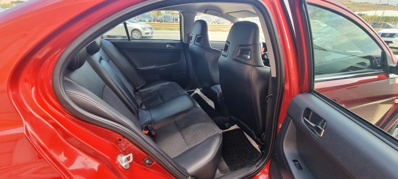 Mitsubishi Lancer Evolution 2.0 T S-AWC MR TC-SST