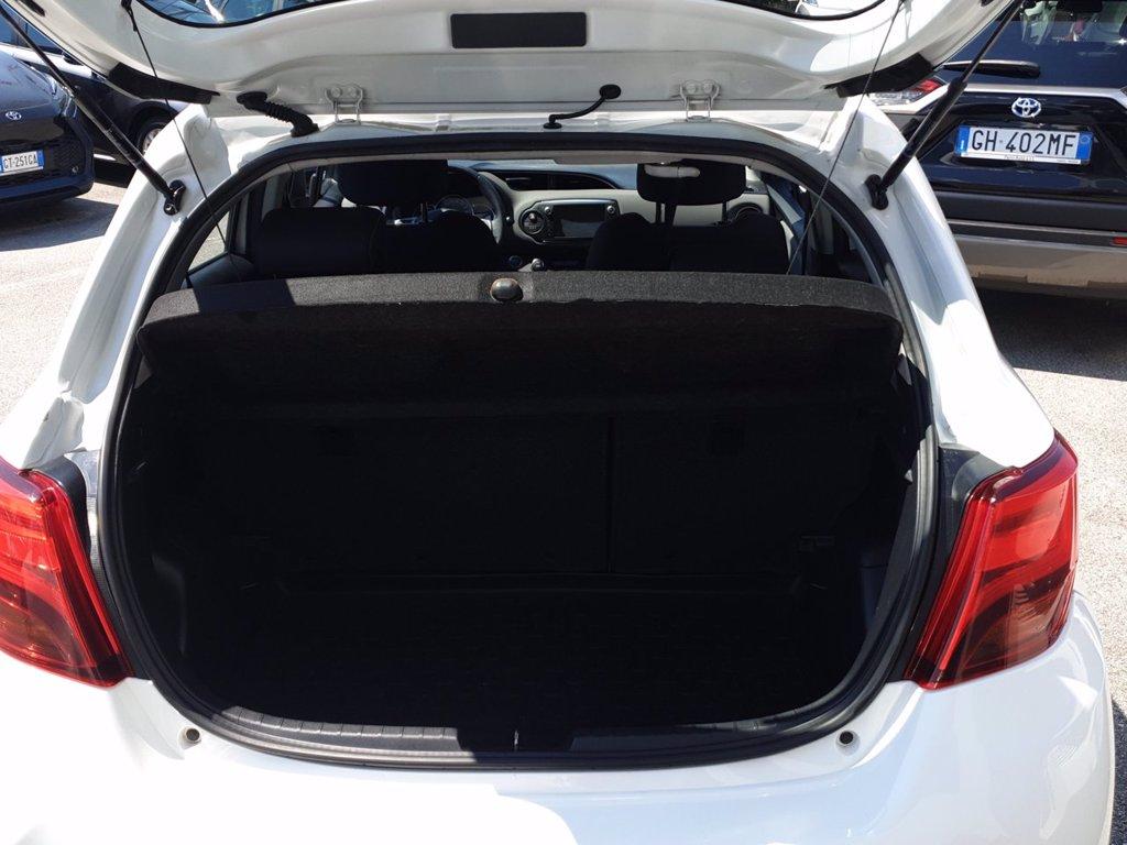 TOYOTA 2015 Benzina Yaris III 5p 1.5h Active del 2015