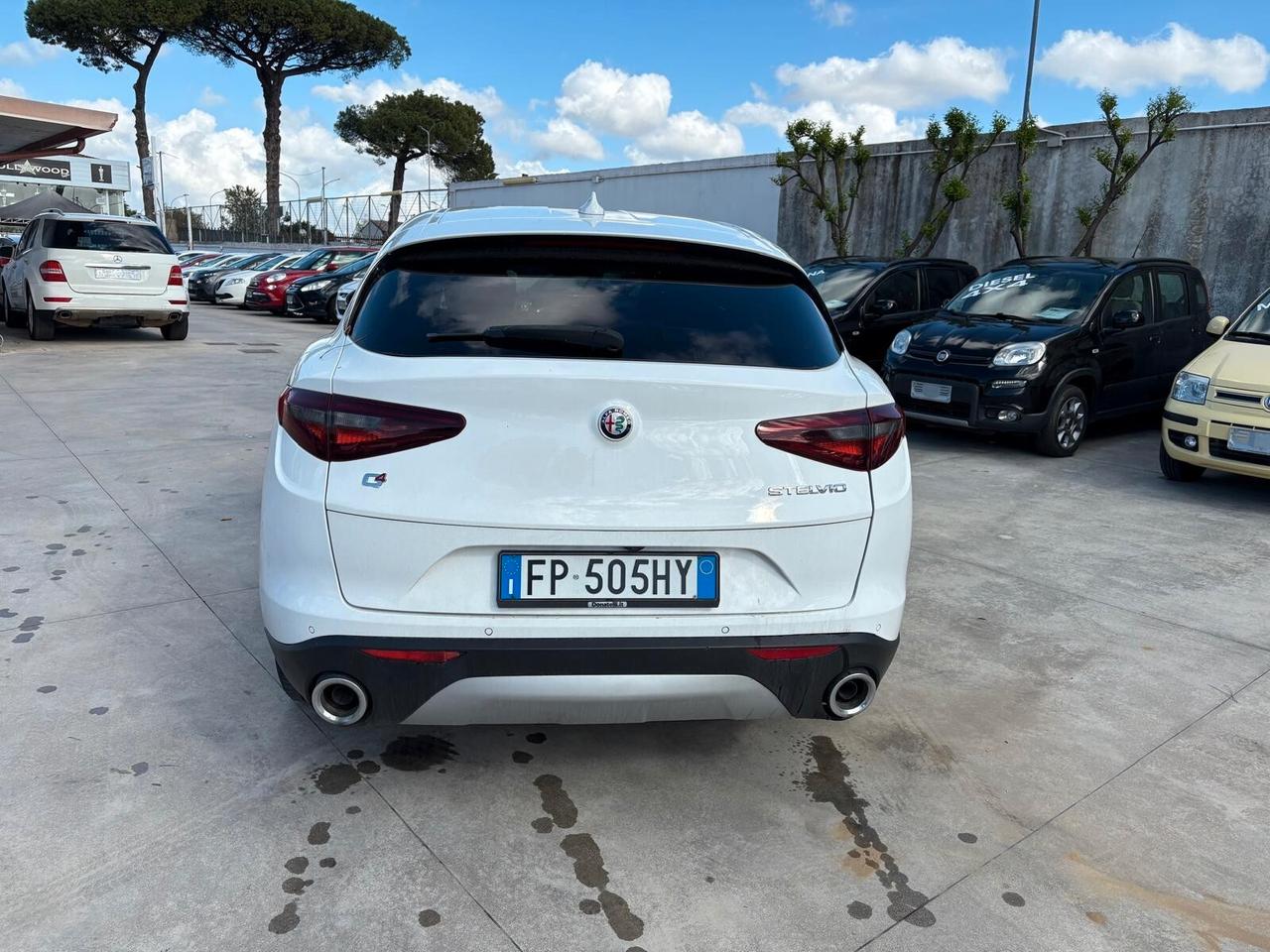 Alfa Romeo Stelvio 2.2 210cv AT8 Q4 Executive X COMMERCIANTI