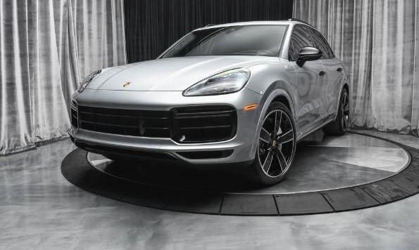 PORSCHE CAYENNE  4.0 V8 TURBO NOLEGGIO LUNGO TERMINE