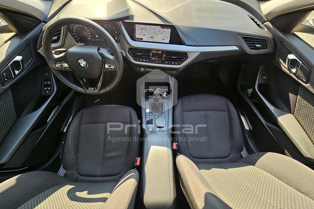 BMW 118i 5p. Business Advantage