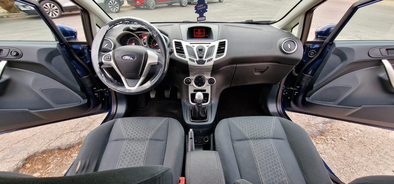 Ford Fiesta 1.2 Benz 5 porte Titanium 2011