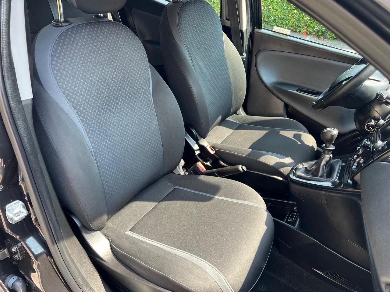 Lancia Ypsilon 1.2 69 CV 5 porte GPL Ecochic Unyca