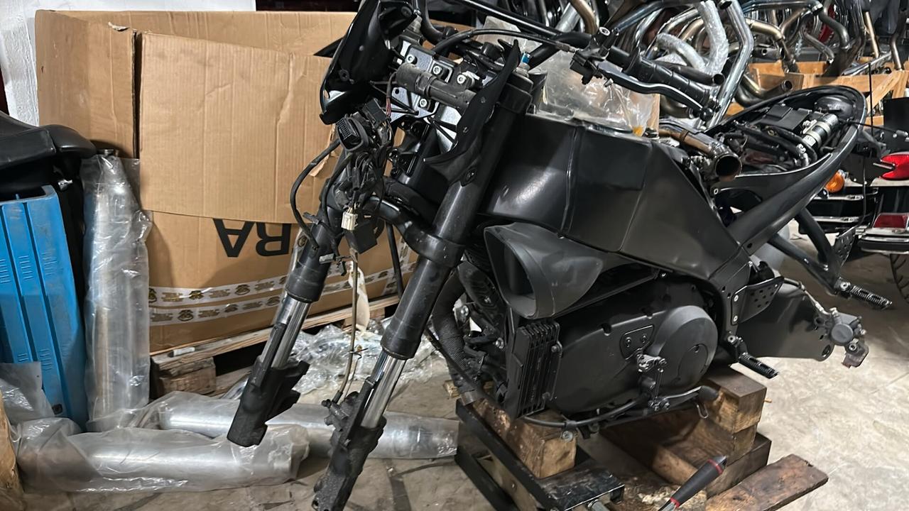 Telaio con documenti di un Buell XB 9 del 2007.
