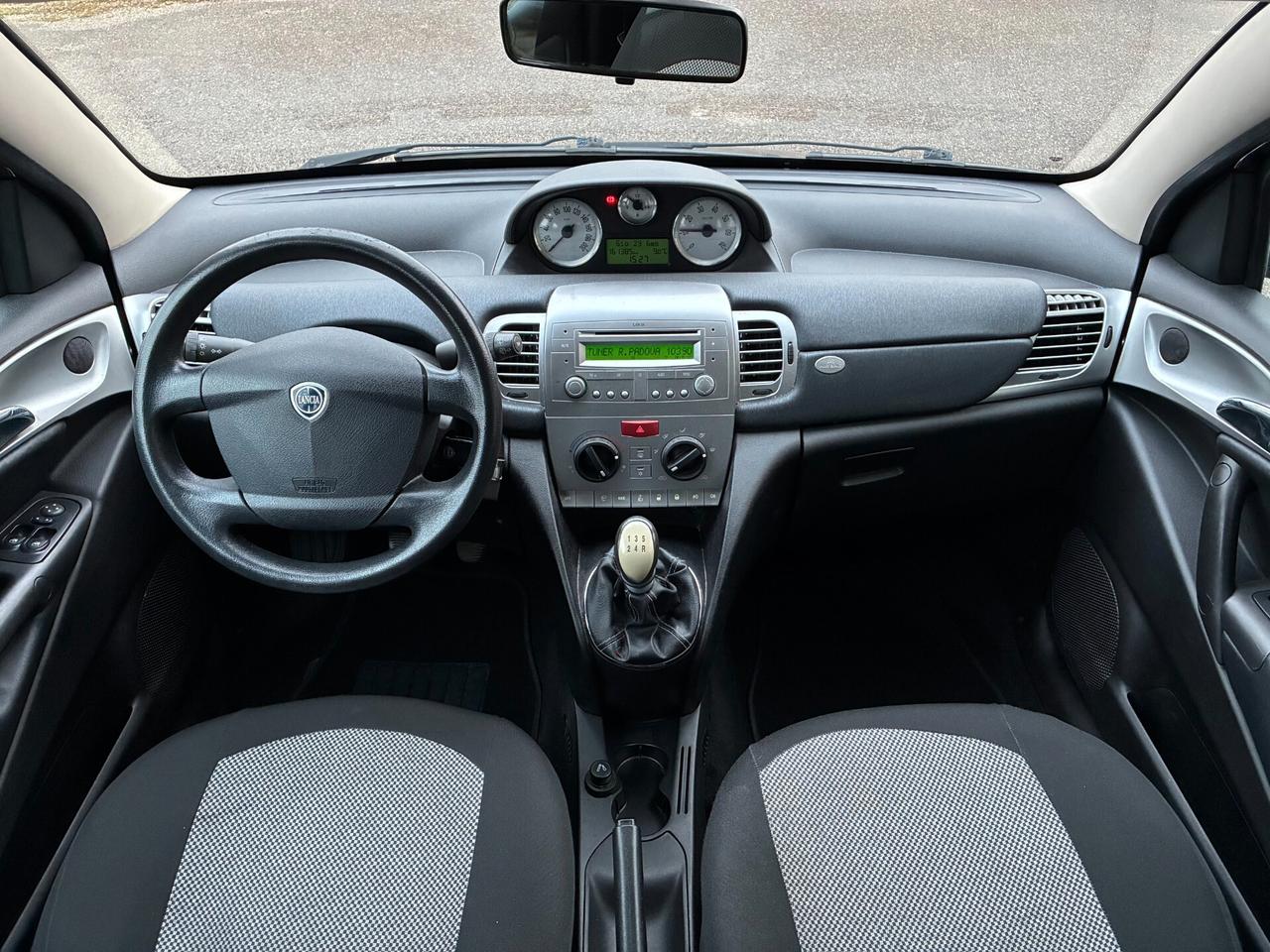 Lancia Ypsilon 1.2 Oro Plus
