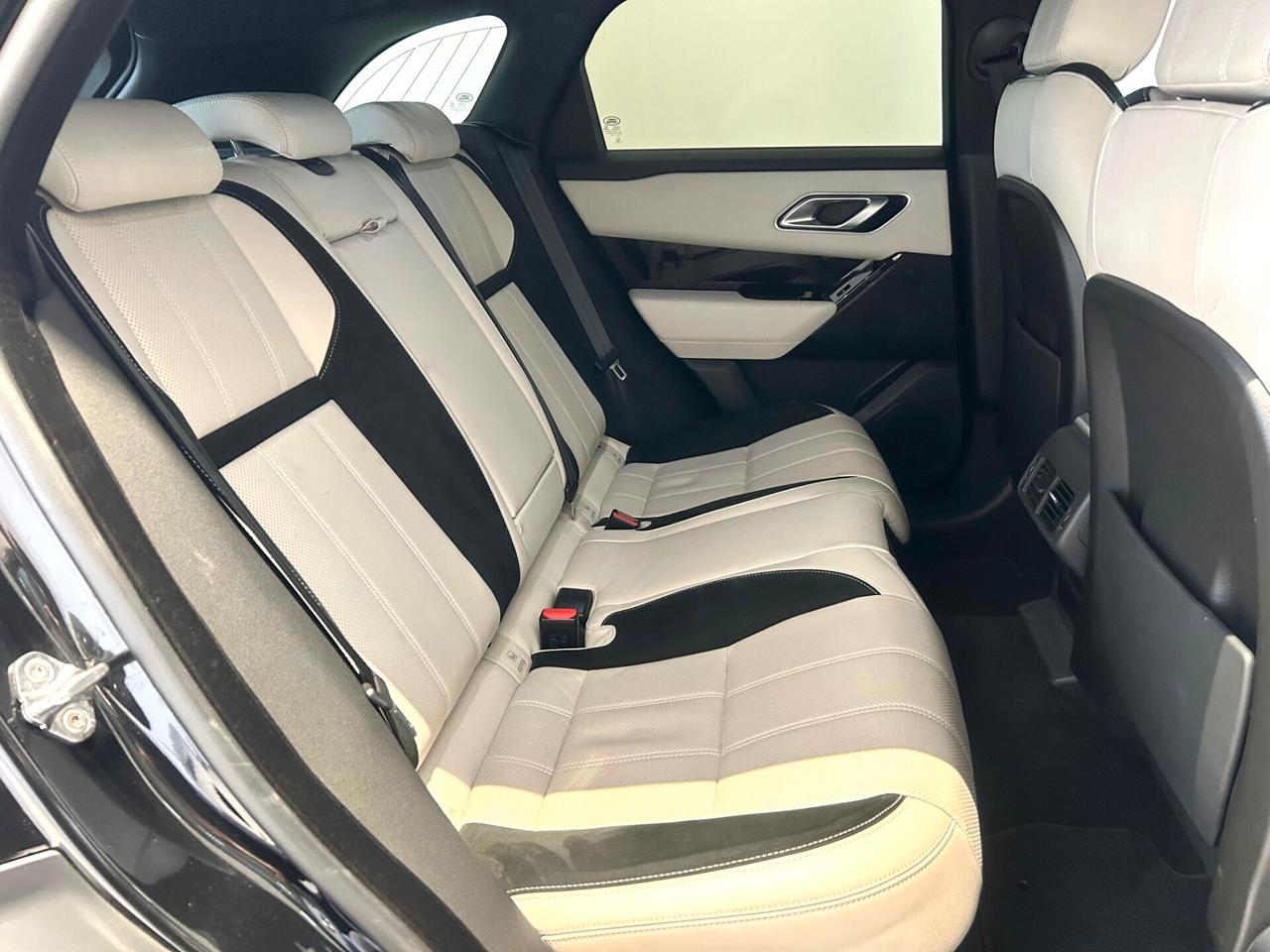 Land Rover Range Rover Velar 2.0D I4 240 CV R-Dynamic S