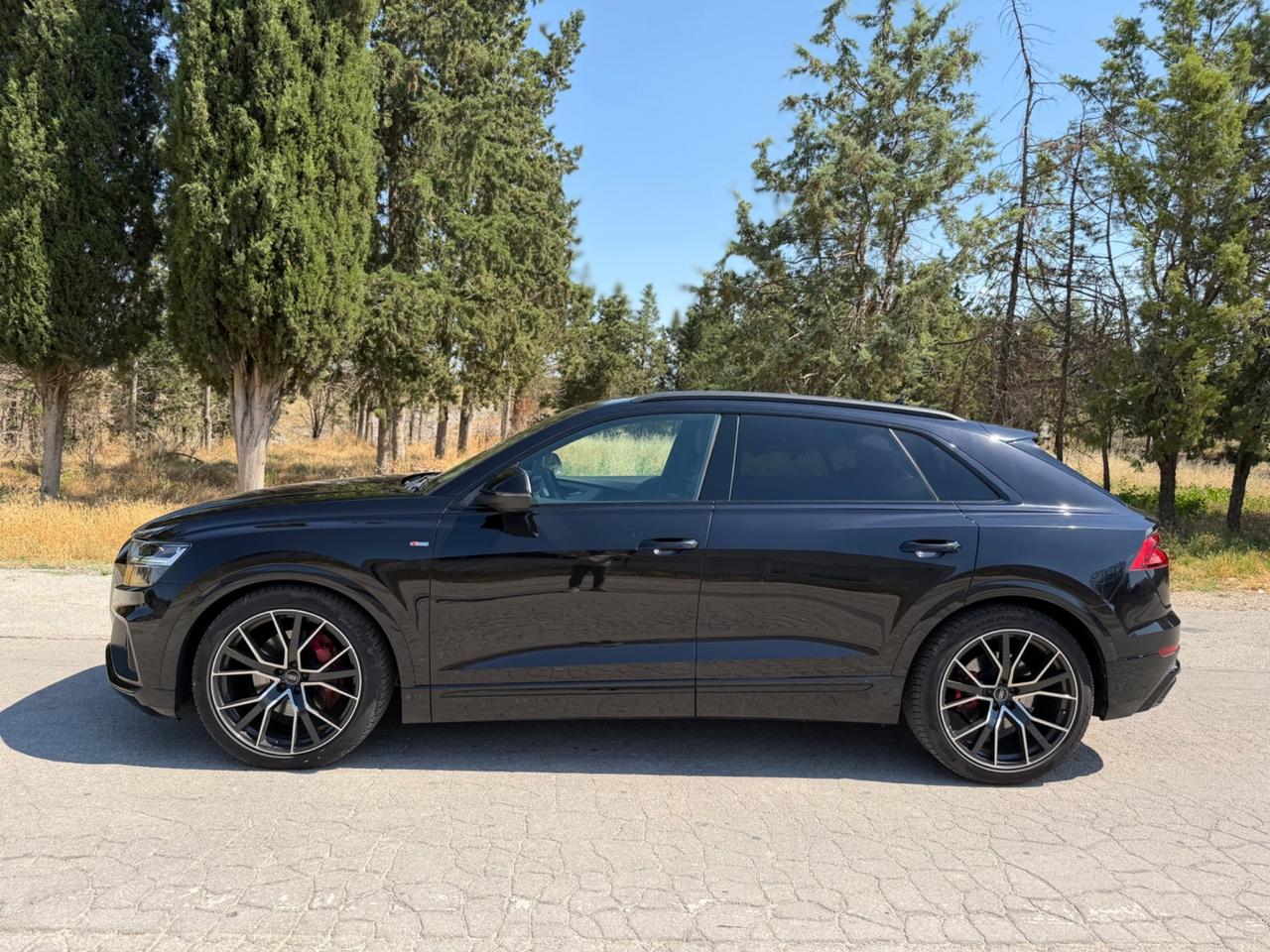 Audi Q8 50 TDI 286 CV quattro S-line identity BLACK
