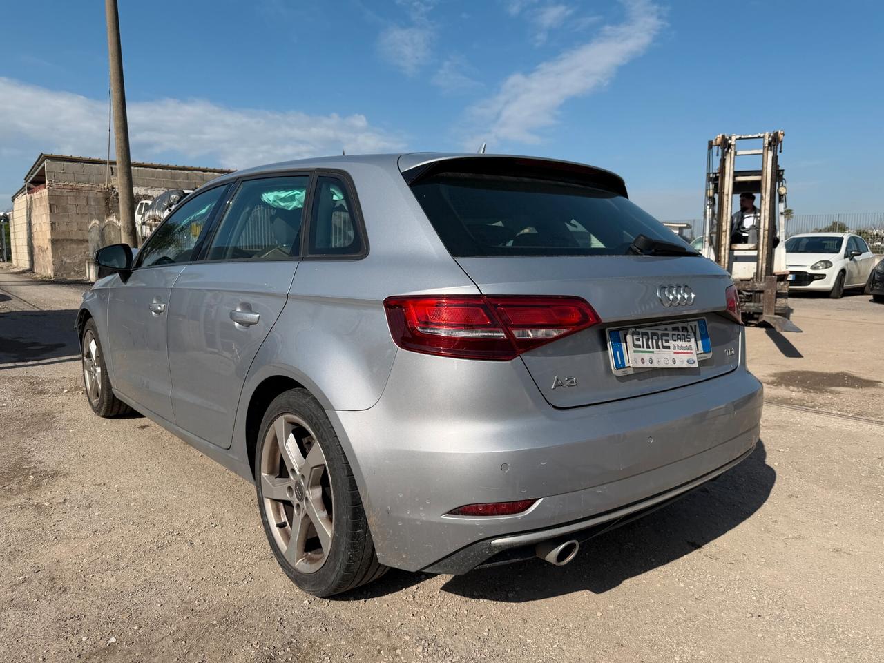 AUDI A3 2017 1.6 DIESEL 116 CV *SINISTRATA