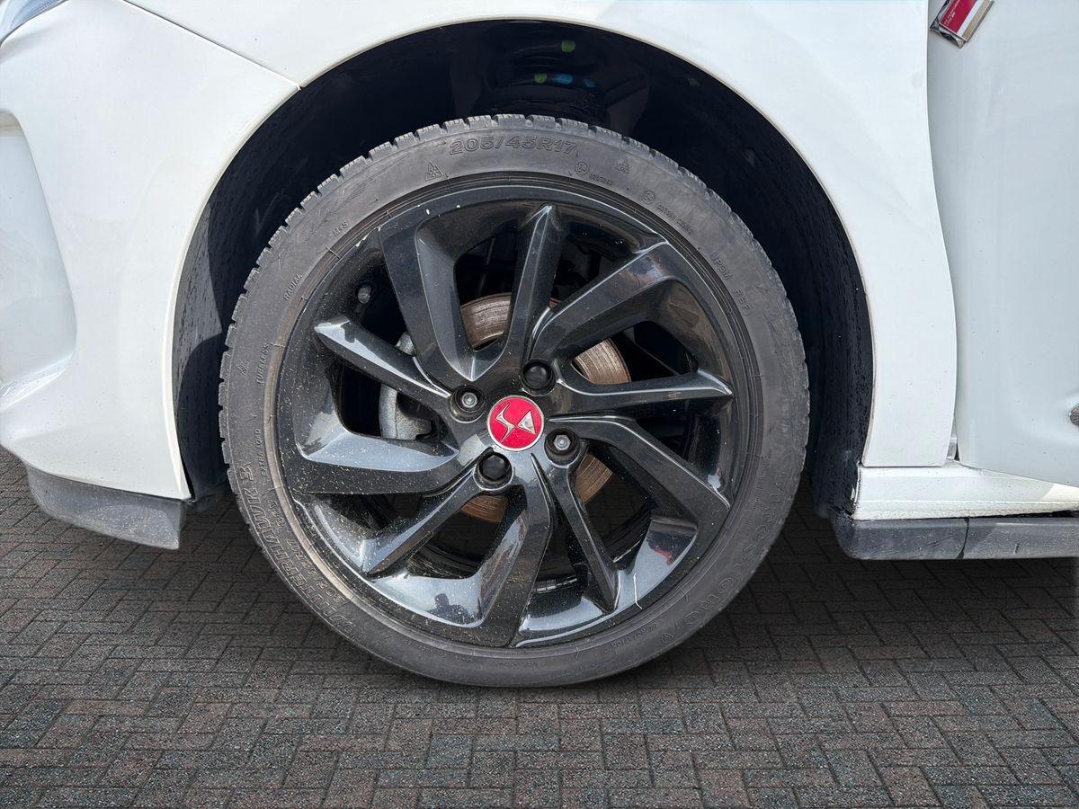 DS DS3 1.6 bluehdi DS Performance line 75cv