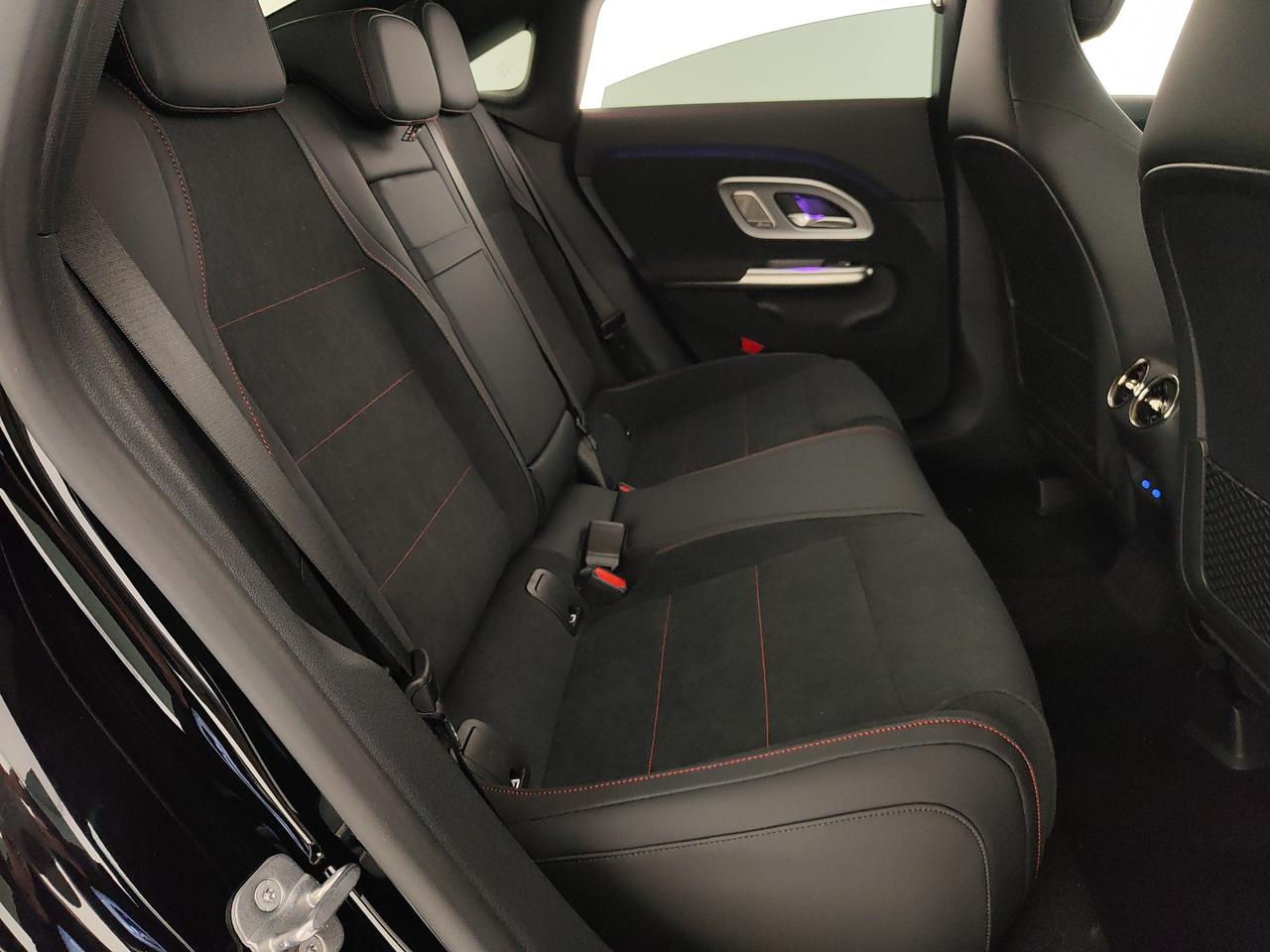 Mercedes-Benz CLA 200 4MATIC