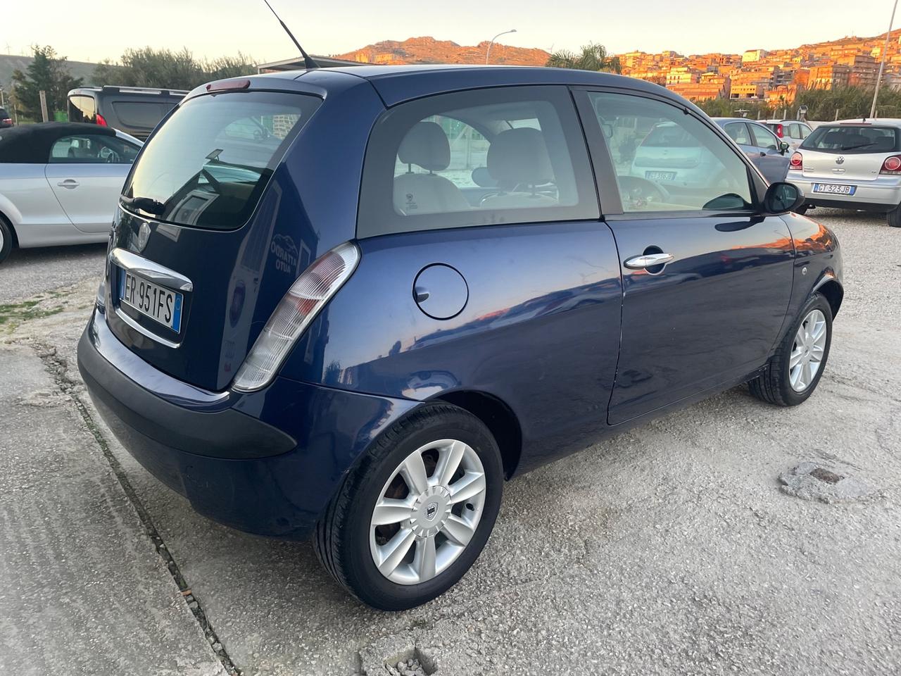 Lancia Ypsilon 1.2 16V Argento