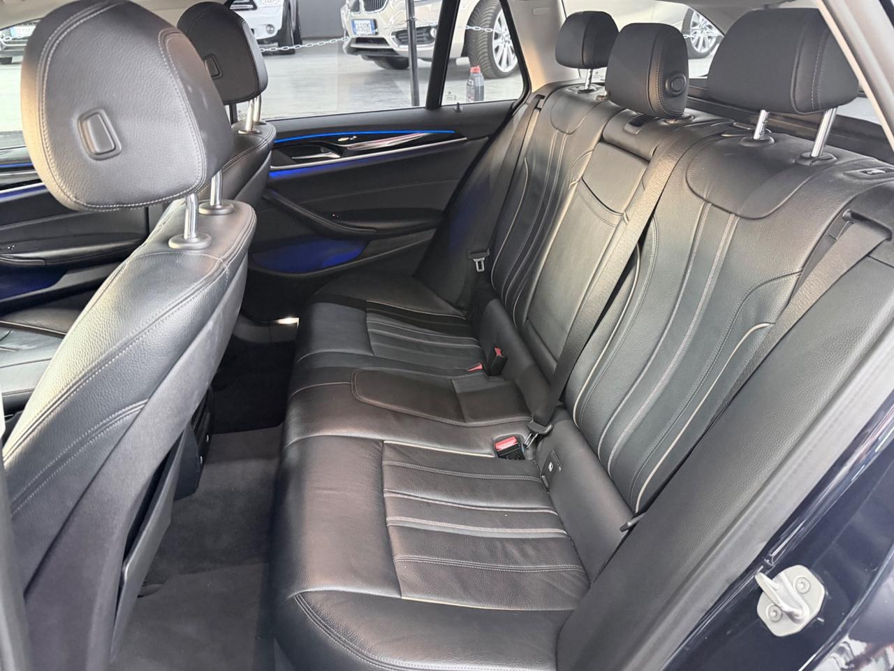 BMW 520d 190CV AUTOMATICO Touring Luxury-Line EURO 6 C GARANZIA