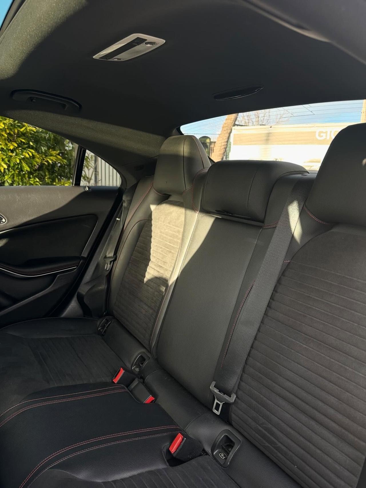 Mercedes-benz CLA 200 d 4Matic Automatic Premium