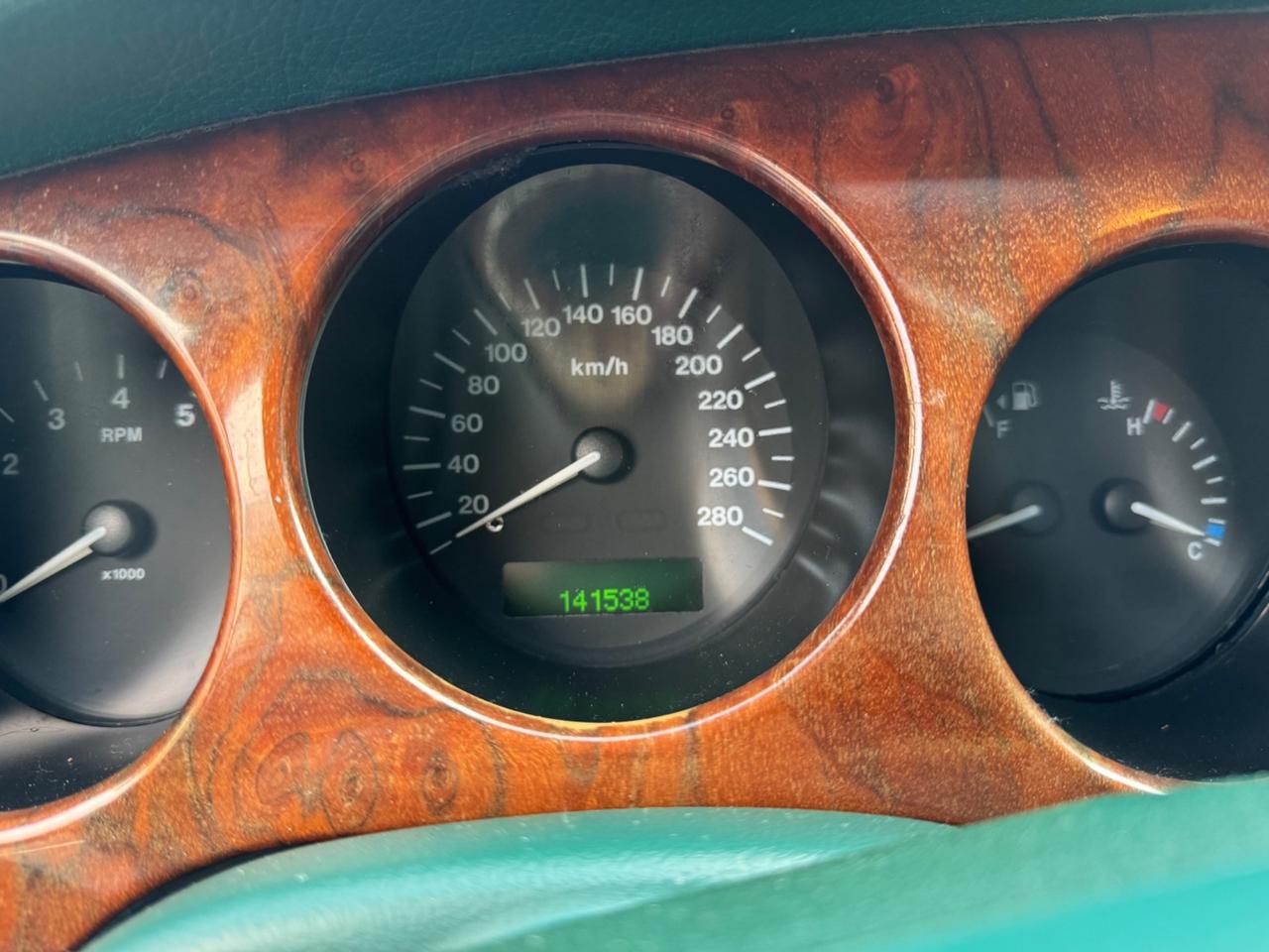 Jaguar XK8 - 4.0 V8 - Verde su Verde