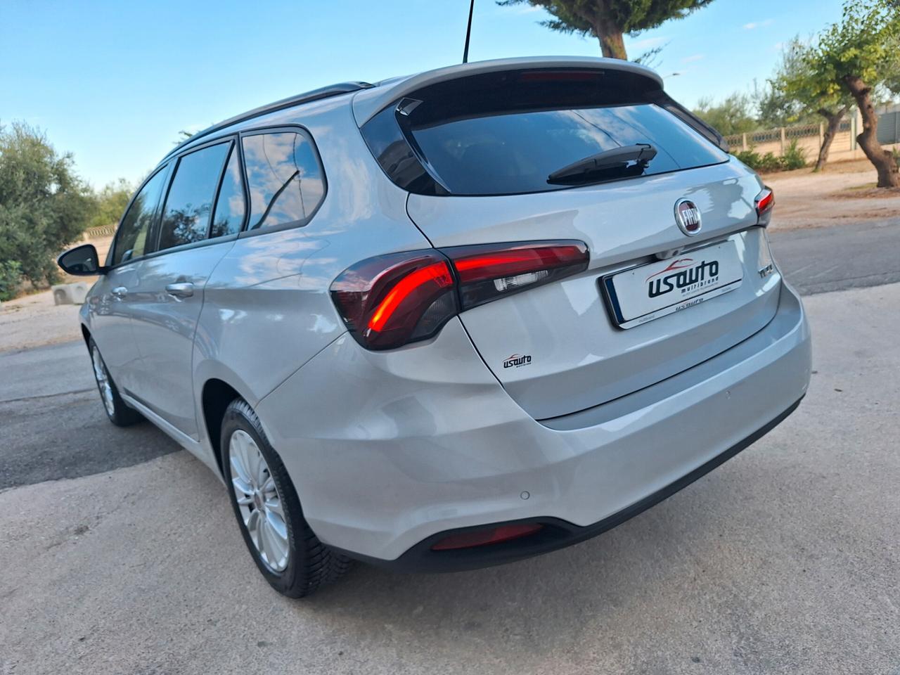 Fiat Tipo 1.6 MJT 130 CV SW LOUNGE NAVI LED