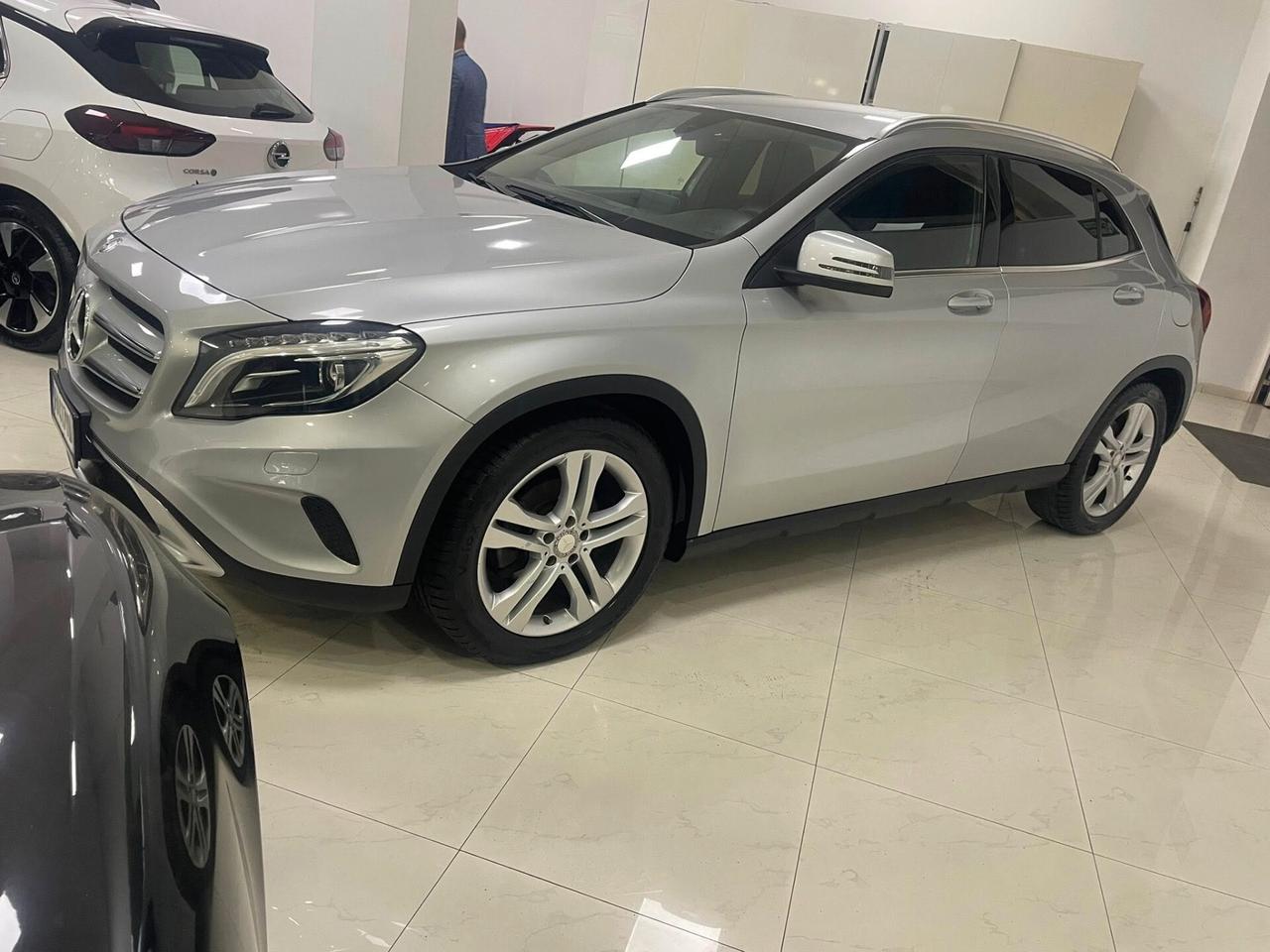 Mercedes-benz GLA 200 d Premium