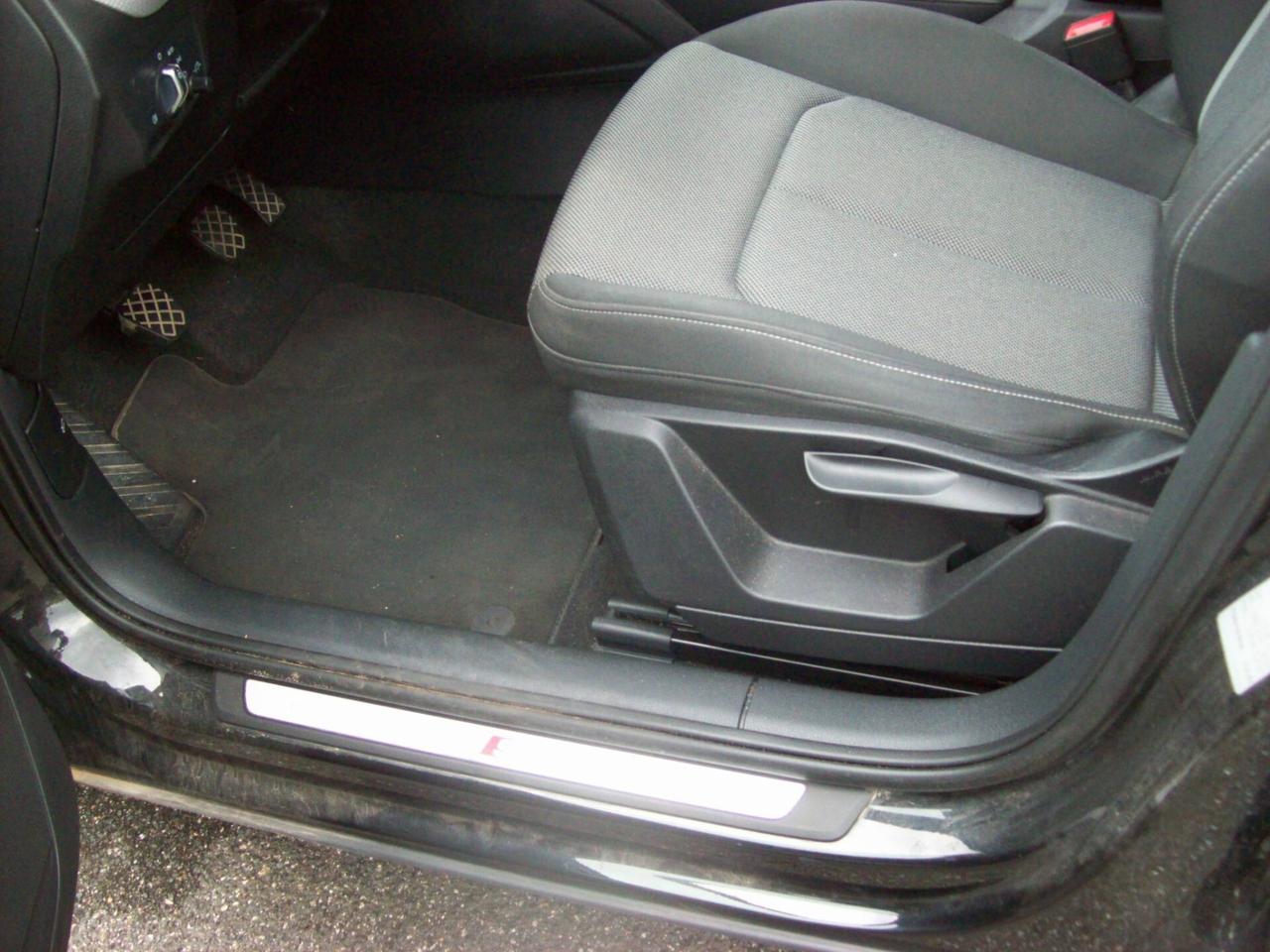 Audi Q2 30 TDI S line Edition