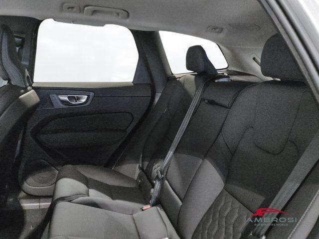 VOLVO XC60 B5 AWD Mild hybrid Benzina Plus Bright