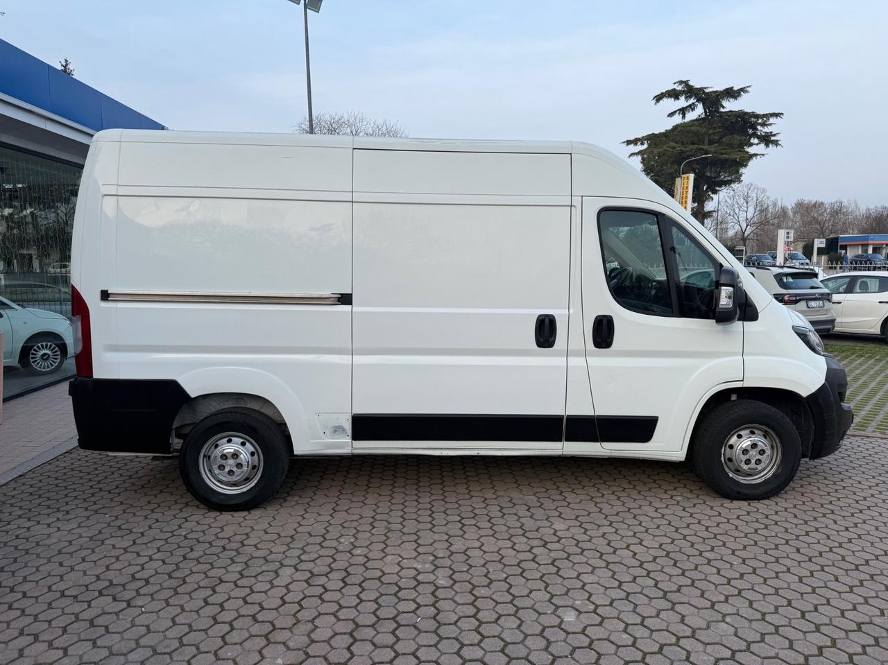 Peugeot Boxer 335 2.2 BlueHDi 140 S&S PC-TN Furgone