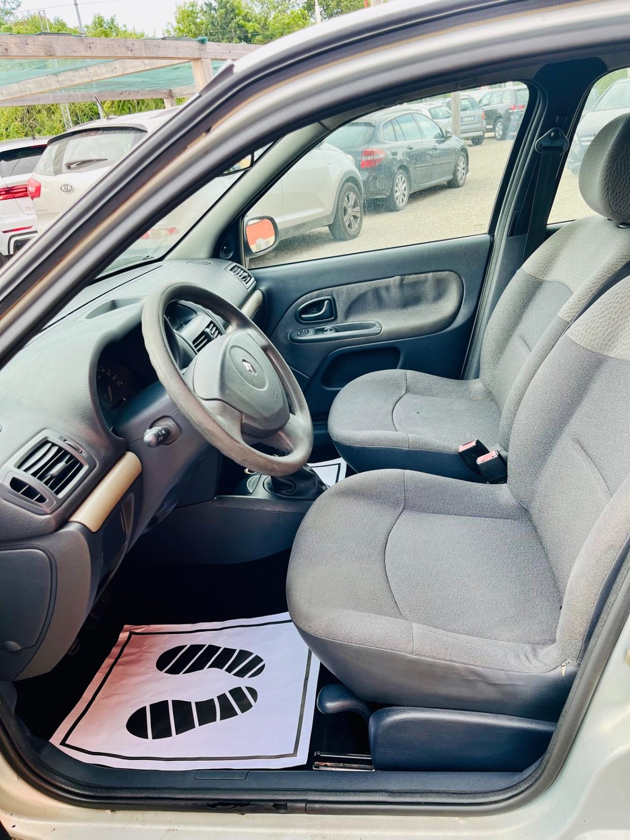 Renault Clio 1.2 benzina 5 porte