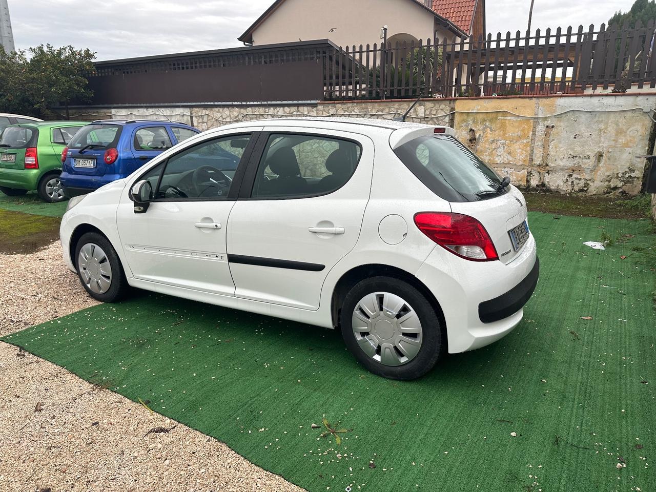 Peugeot 207 1.4 8V 75CV 5p. GPL 2010