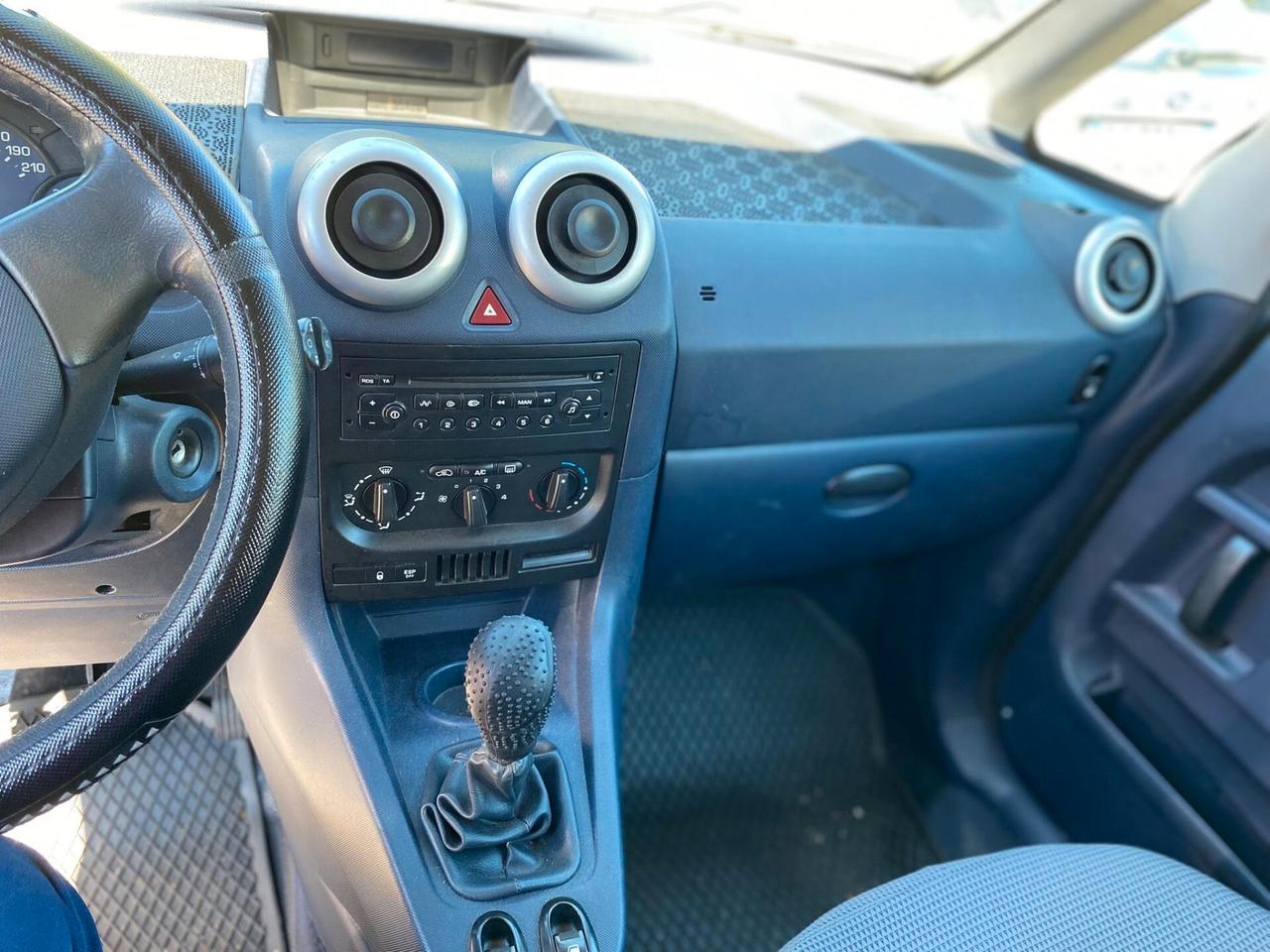 Peugeot 1007 1.4 HDi Happy