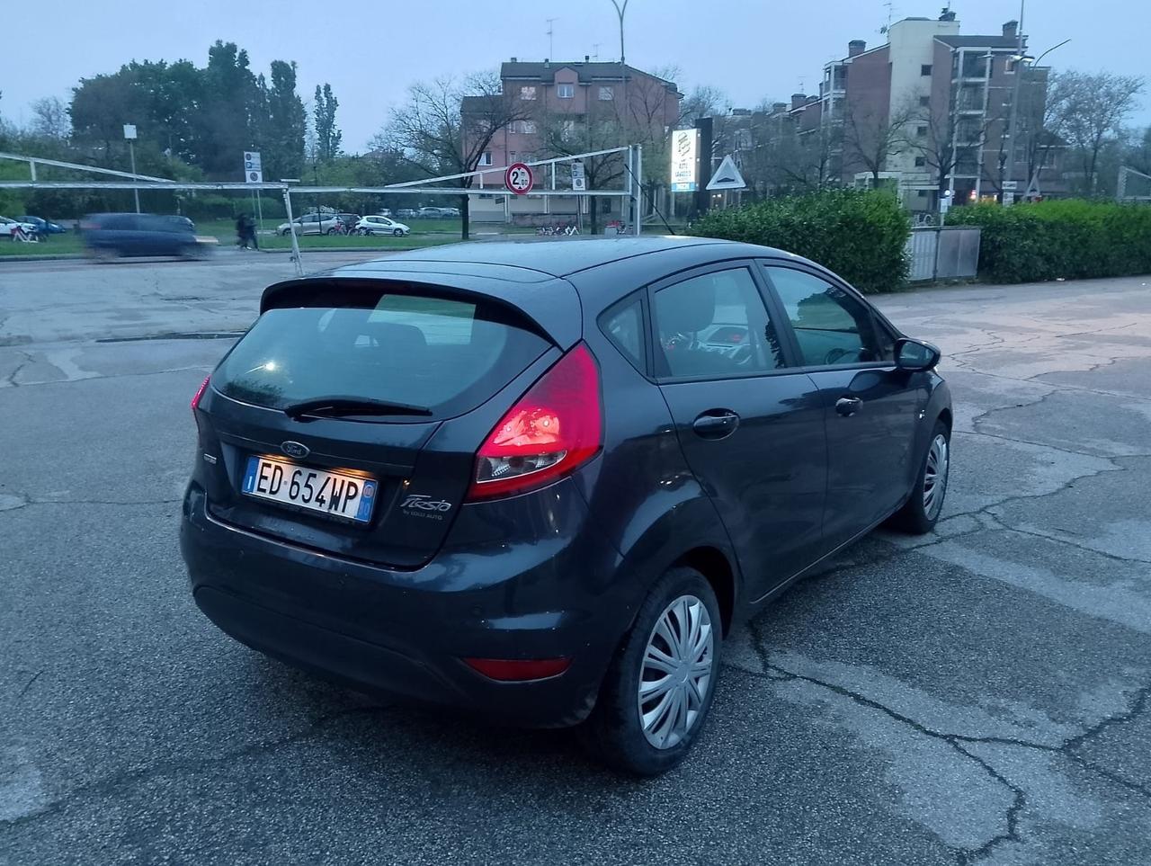 Ford Fiesta 1.6 TDCi 95 CV 5p. Titanium perfetto stato