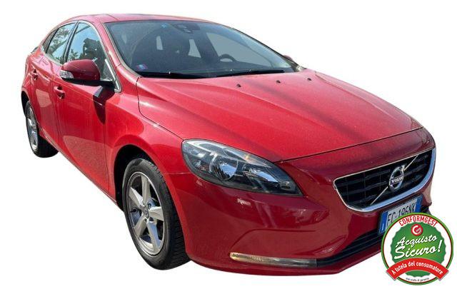 VOLVO V40 Momentum D2