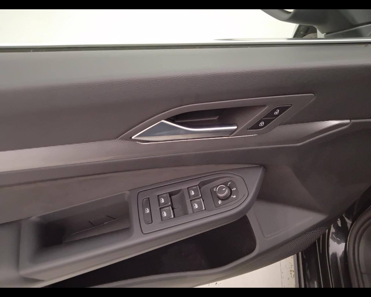 VOLKSWAGEN Golf VIII 2024 - Golf 2.0 tdi Style 150cv dsg