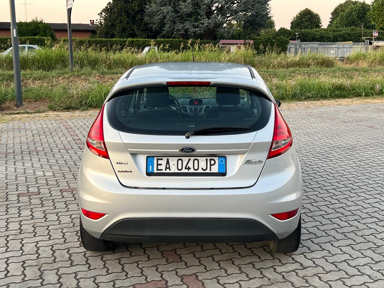 Ford Fiesta 1.4 TDCi 68CV 5 porte Titanium