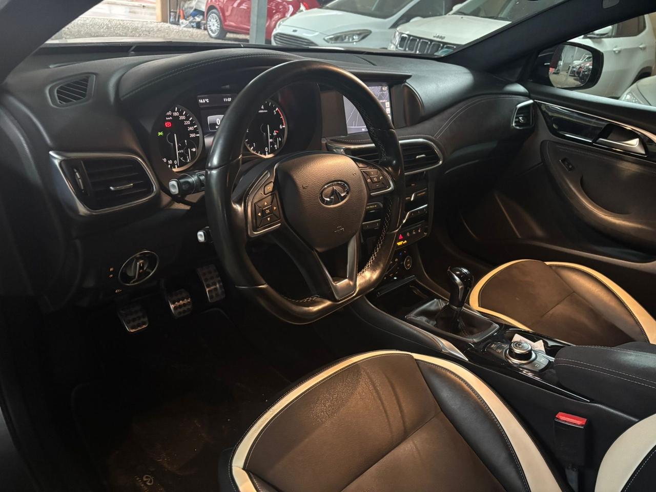 Infiniti Q30 1.5 diesel Sport