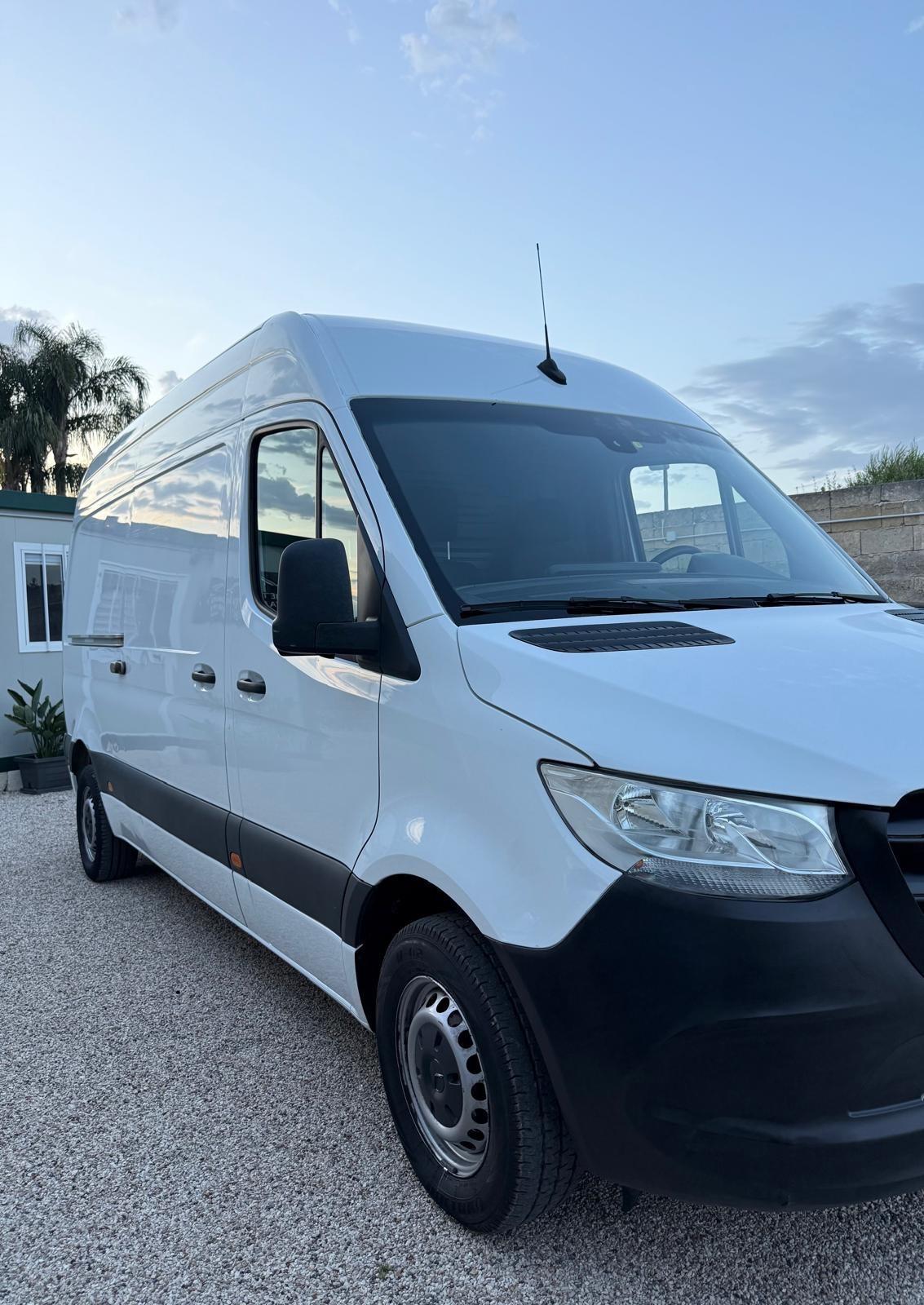 Mercedes Benz sprinter tetto alto perfetto