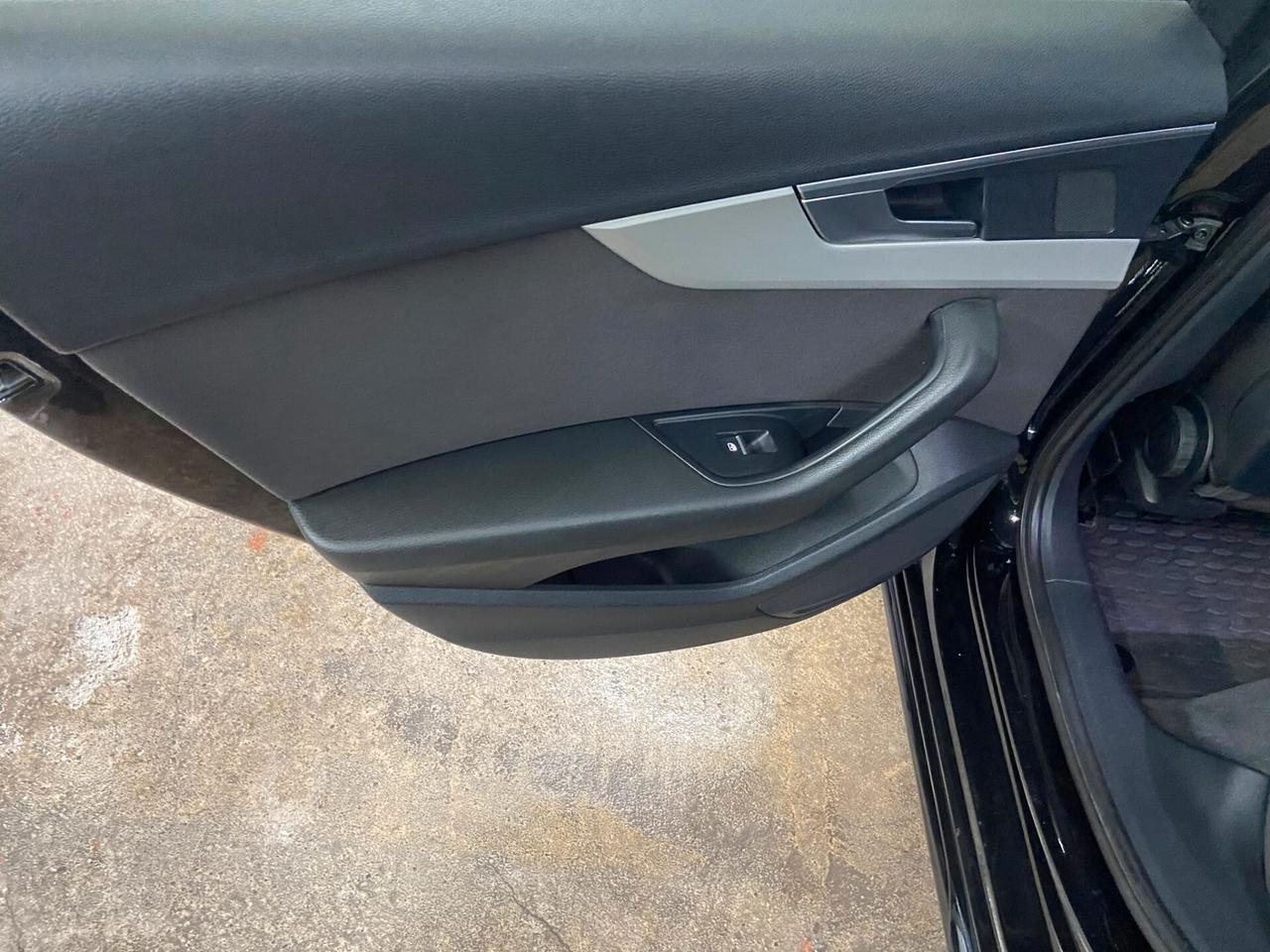 Audi A4 Avant 35 TDI/163 CV S tronic Business Advanced