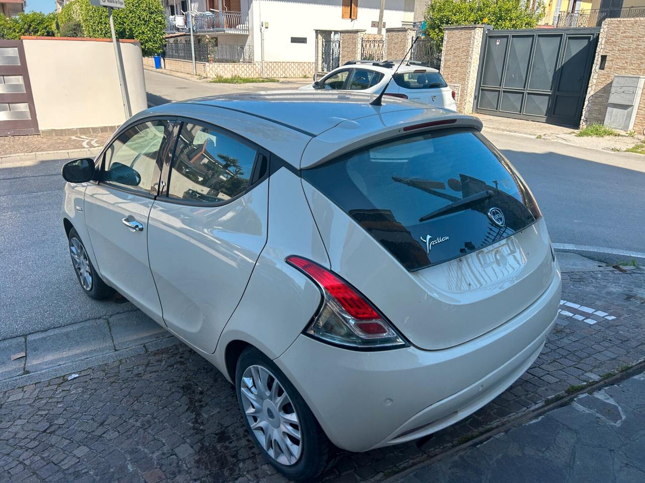 Lancia Ypsilon 0.9 TWINAIR 85 CV 5 porte GPL Ecochic Gold