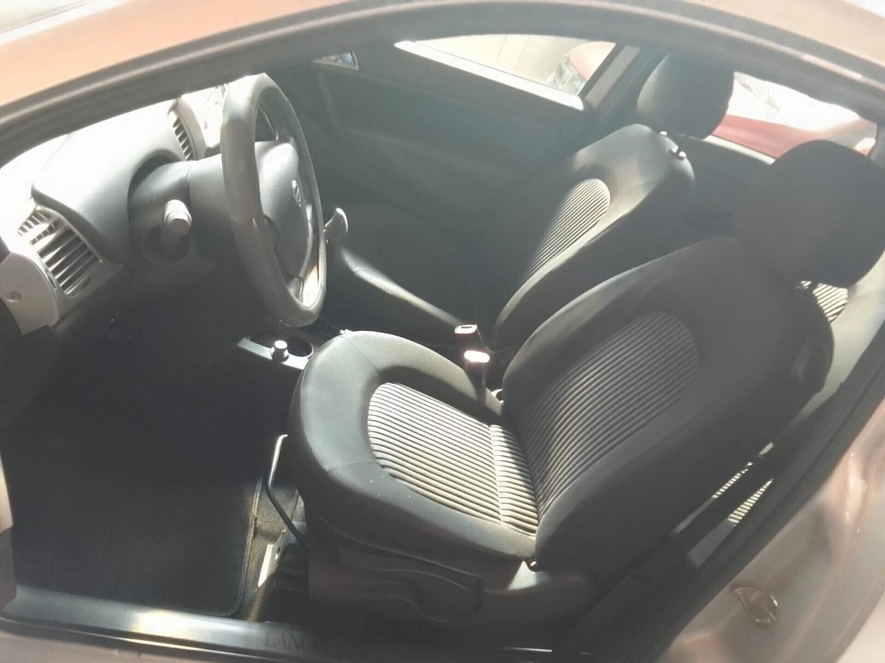 Lancia Ypsilon 1.2 Elle OK NEOPATENTATI