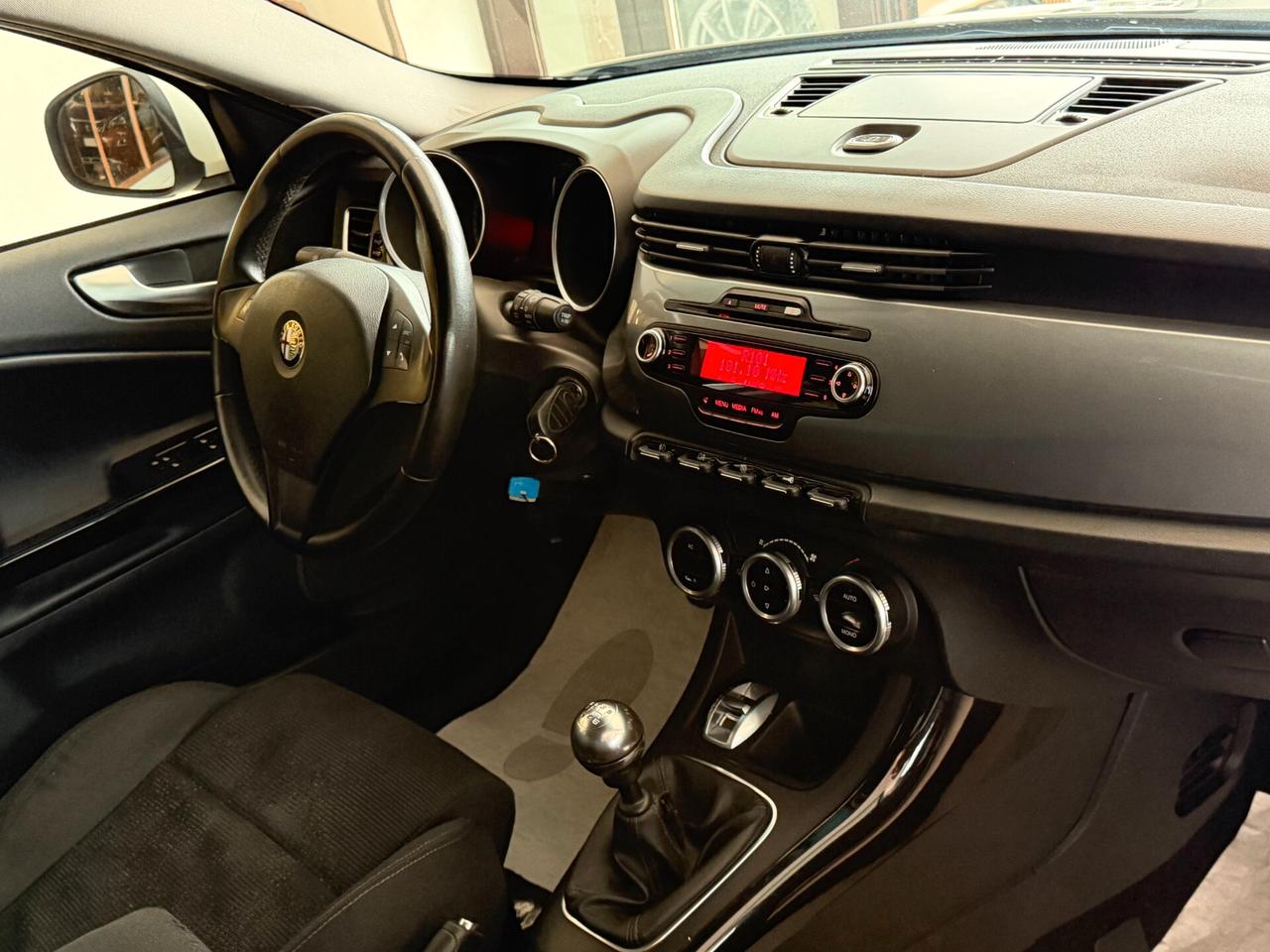 Alfa Romeo Giulietta 1.6 M.JET 105 cv. DISTINCTIVE