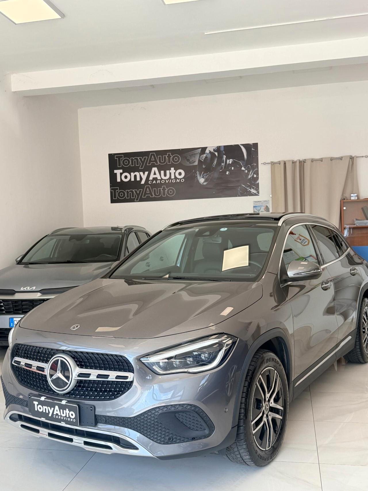 Mercedes-benz GLA 200 d Premium auto AMG TETTO APRIBILE,LUCI SOFFUSE,TELECAMERA,APPLE CARPLAY,SEDILI RISCALDABILI,VIRTUAL