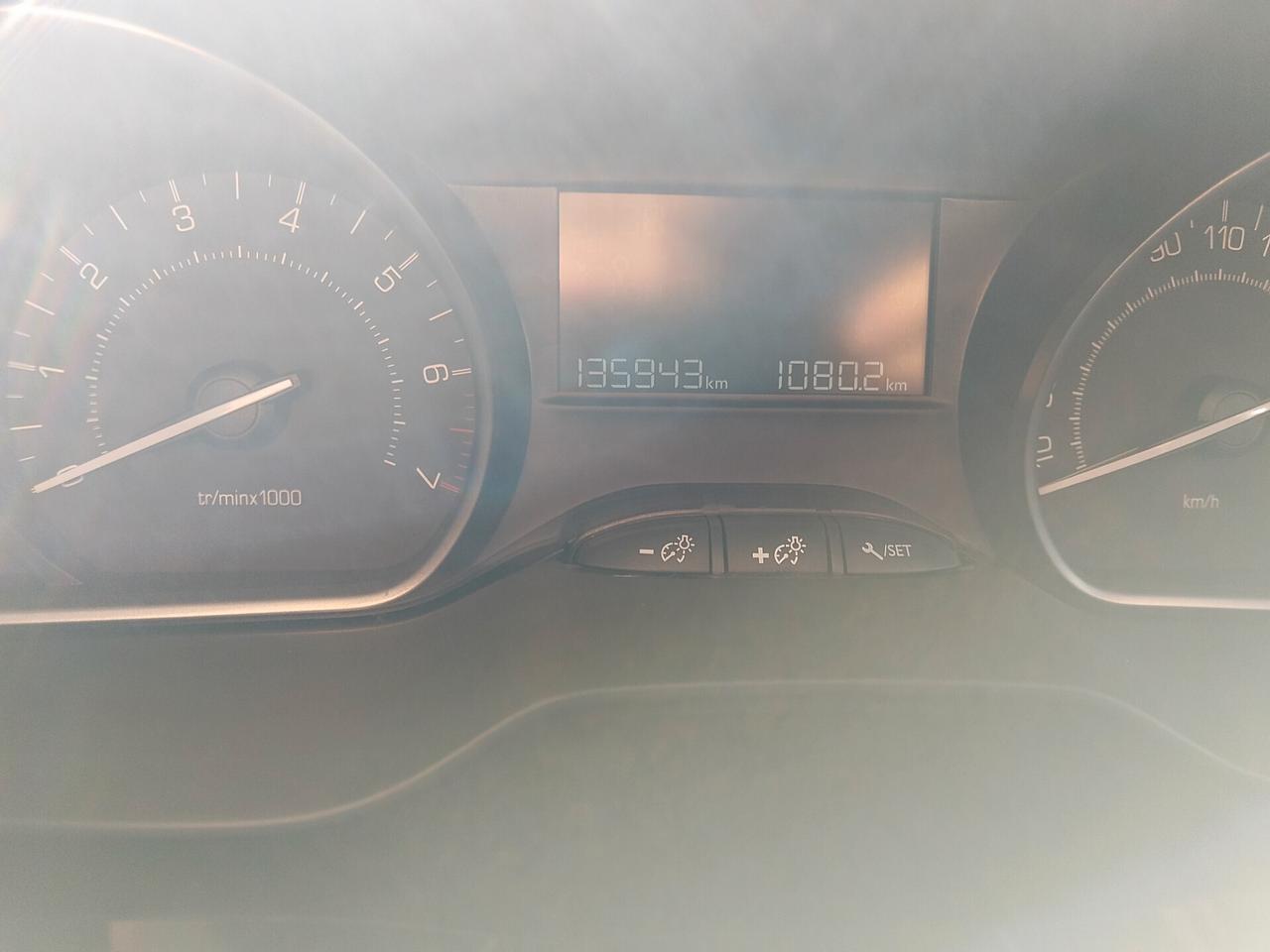 Peugeot 208 PureTech 82 5 porte Allure