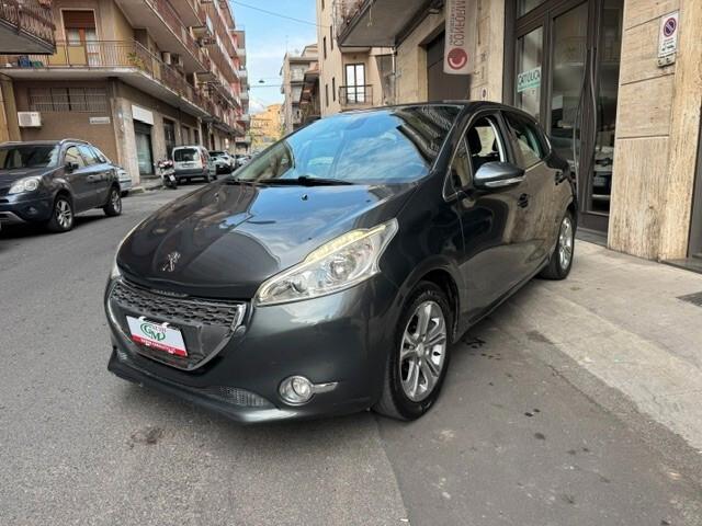 Peugeot 208 1.4 HDi 68 CV 5 porte Allure