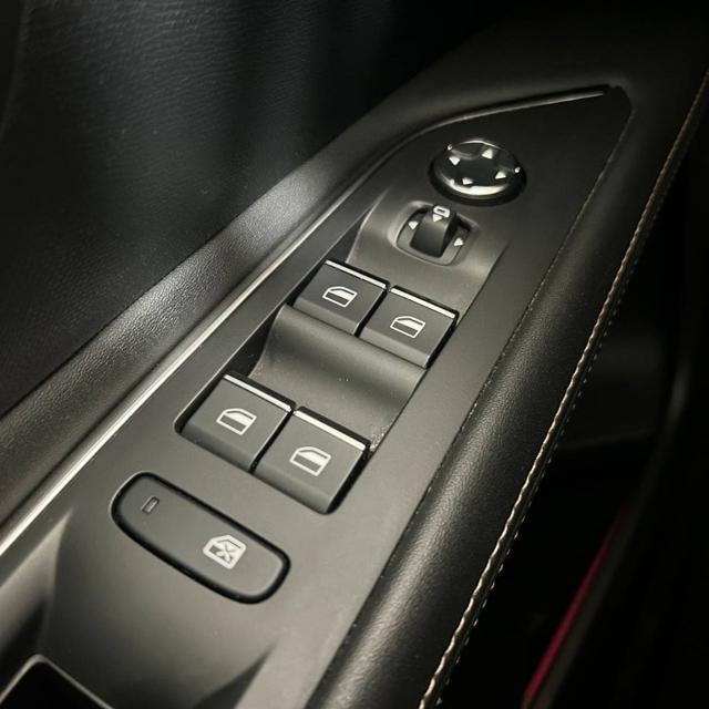 PEUGEOT 3008 Hybrid4 300 e-EAT8 GT Pack