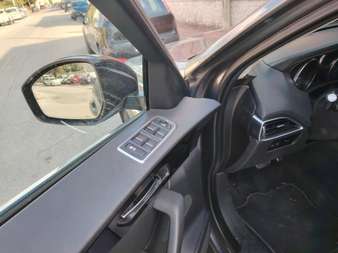 Jaguar F-Pace 2.0 D 180 CV AWD aut. Prestige