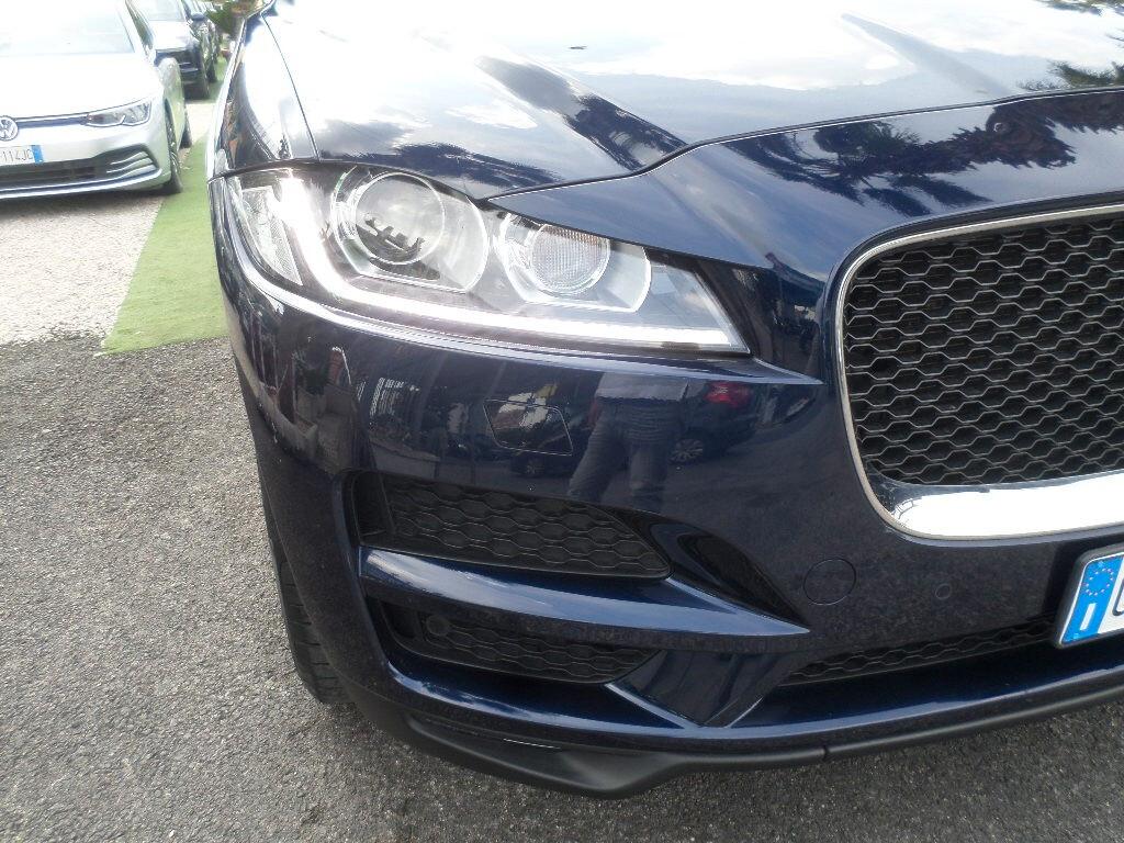 Jaguar F-Pace 2.0 D 180 CV AWD aut. Prestige