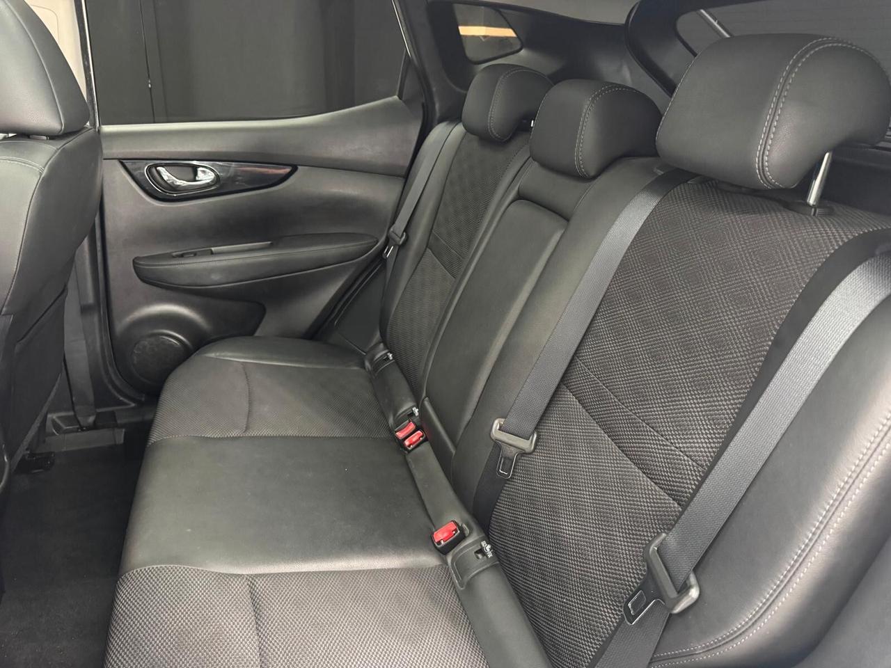 Nissan Qashqai 1.5d 110 CV Tekna Full-2014